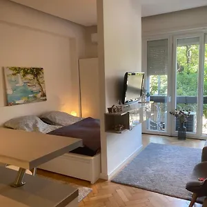 Blue Port In Ujlipotvaros With Free Parking Budapest