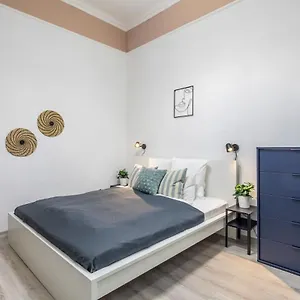 Apartamento New And Convenient, Budapest
